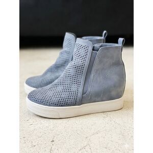 Olive Street Platform Sneaker 7 Hidden Wedge Ankle Side Zip Minimalist Chic Gray
